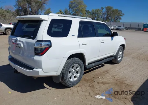 2016 Toyota 4Runner Sr5 z USA, uszkodzony, nr VIN JTEZU5JR8G5123690